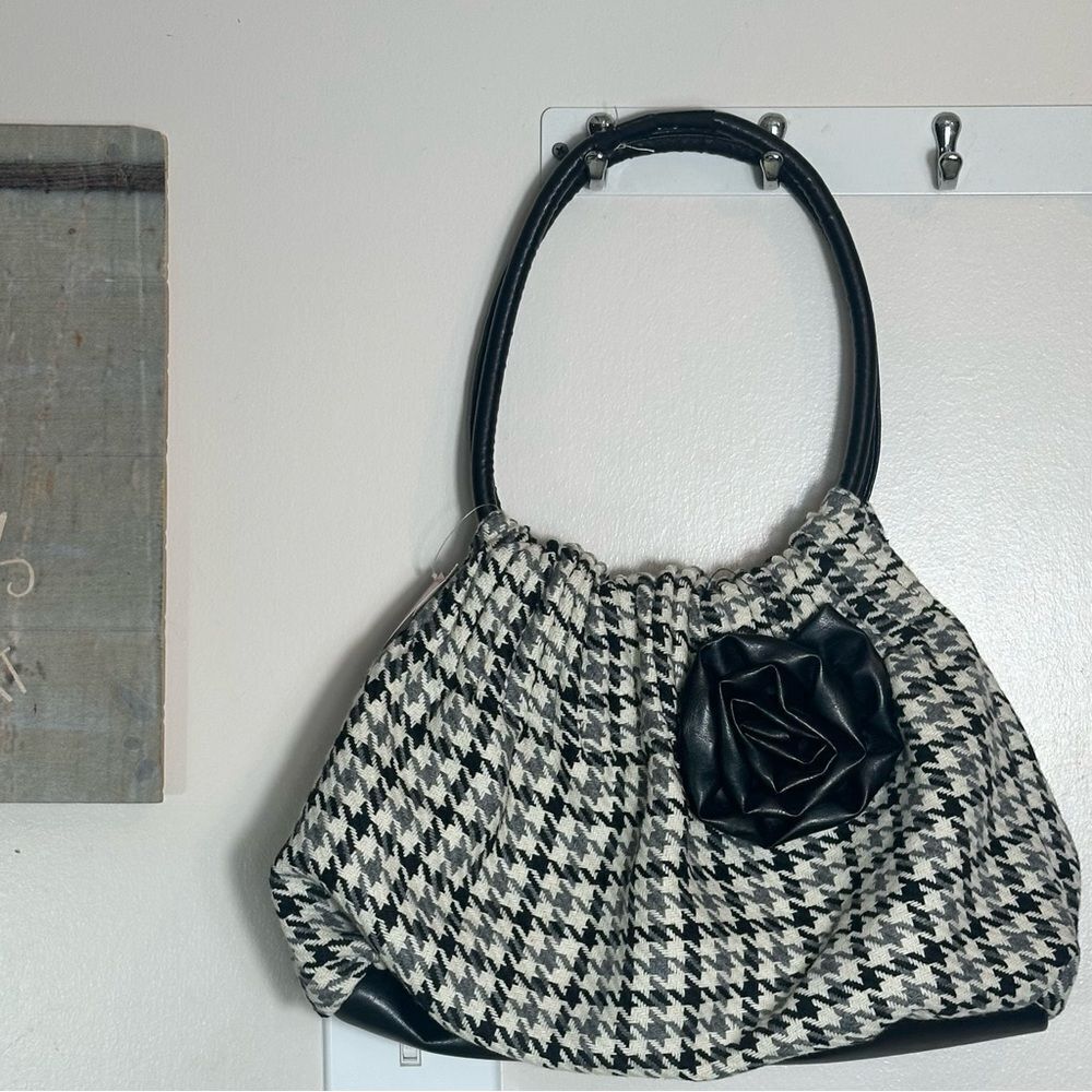 American Eagle Outfitters Black and White Houndstooth Shoulder Bag